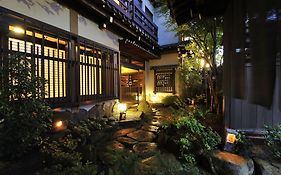 โฮดากาโซ ยามาโน-โลริ